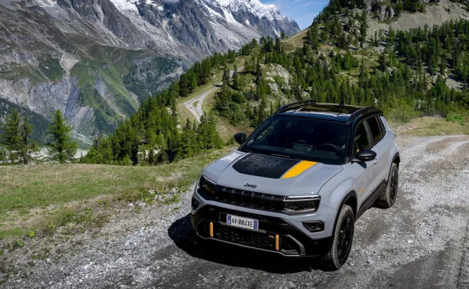 Zunanja slika - Jeep Avenger - The North Face 1.2 E-DCT6 MHEV 145 4xe - 1