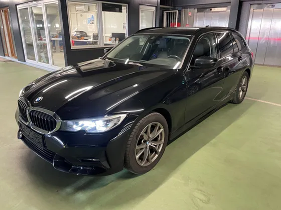 Zunanja slika - BMW Serija 3 - Touring: 320d XDrive Sport Line Avt.LED.NAVI.KAMERA.OGR. - 1