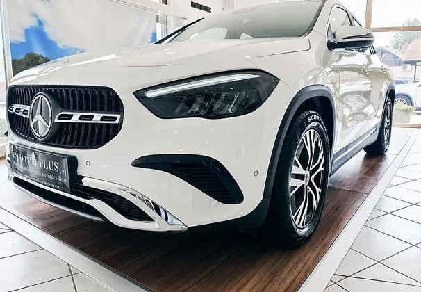 Zunanja slika - Mercedes-Benz GLA-Razred - GLA 200 PRO-NAV-OGR.SED-AVT.PRT-FULL LED-DAB-VIDEO - 1