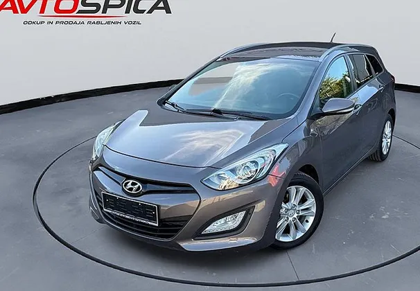 Zunanja slika - Hyundai i30 Wagon - 1.4 CRDi Style - 1