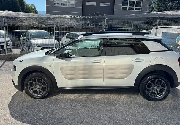 Zunanja slika - Citroën C4 Cactus - 1.6 BlueHDi Shine - VELIKI SERVIS - 1