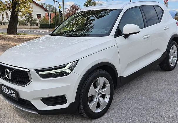 Zunanja slika - Volvo XC40 - 2.0 TD AWD 150ks °FULL-LED° °AUTOMATIC° °KAMERA° - 1