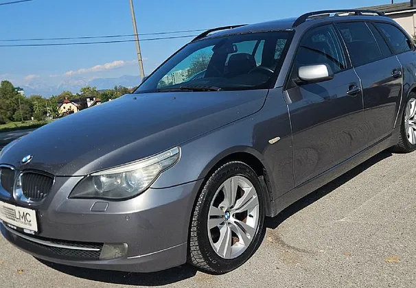 Zunanja slika - BMW Serija 5 - Touring: 520d 177ks °PANORAMA° °XENON° °17-COL° - 1