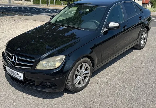Zunanja slika - Mercedes-Benz C-Razred - 220 CDI 170ks °AUTOMATIC° °NAVI° °2x PDC° - 1