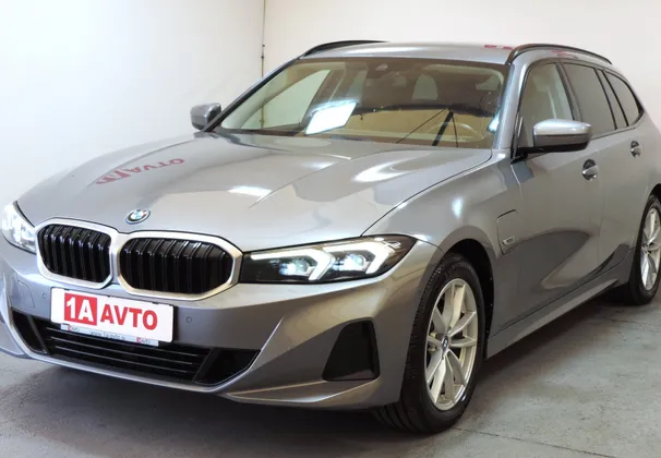 Zunanja slika - BMW Serija 3 - Touring: 330e xDrive Touring Avt. NOVI MODEL.... - 1