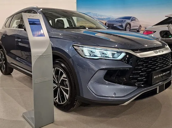 Zunanja slika - BYD Sealion 5 - DM-i DESIGN PHEV - skupni doseg 1016 km - 1