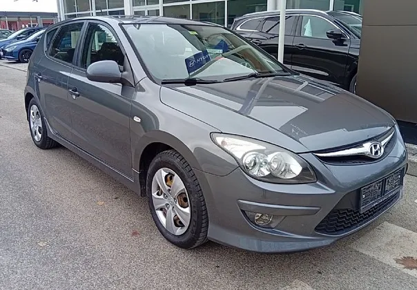 Zunanja slika - Hyundai i30 - 1.6 CRDi Style 1. LASTNIK - 1