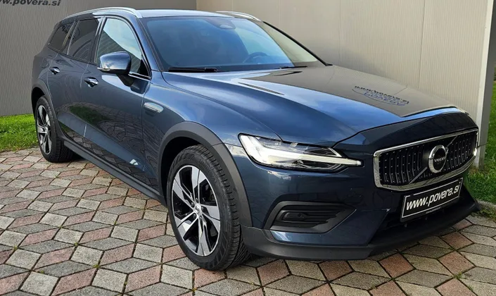 Zunanja slika - Volvo V60 Cross Country - B4 AWD Pro +ACC+Memory+18 Col+Gretje+12.mes.jam - 1