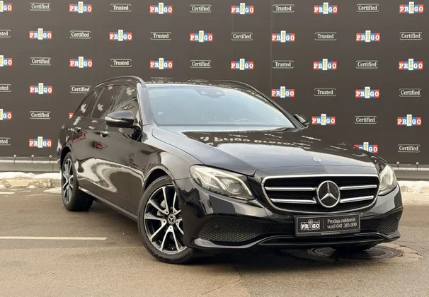 Zunanja slika - Mercedes-Benz E-Razred - E 220d T 4MATIC Avantgarde Avt. - 1