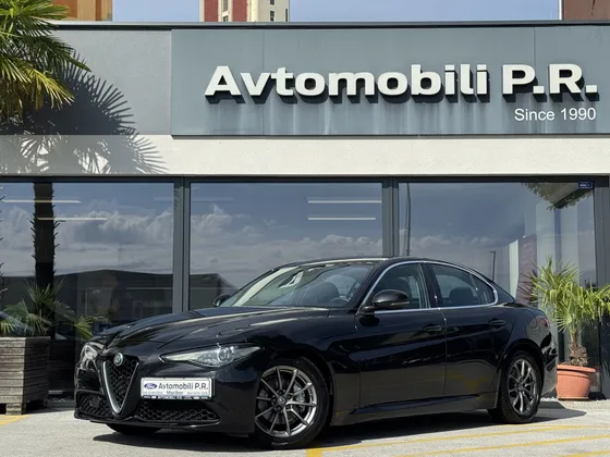 Zunanja slika - Alfa Romeo Giulia - 2.2 Multijet 150KM USNJE NAVI BI-XENON DAB - 1