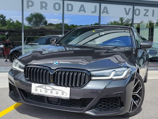 Zunanja slika - BMW Serija 5 - : 520d Avt.M-PAKET HEAD UP HLAJENJE KAMERA KEYLESS - 1