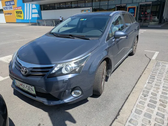 Zunanja slika - Toyota Avensis - Wagon 2,2 D-4D Executive - 1