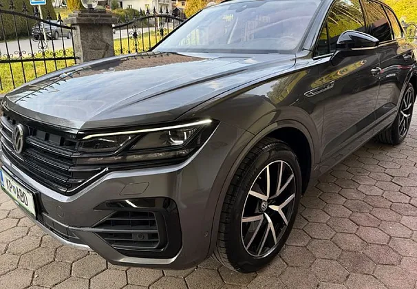 Zunanja slika - Volkswagen Touareg - 4motion V6 TDI R-LINE 1.LAST BLACK PANO LUFT H-UP - 1