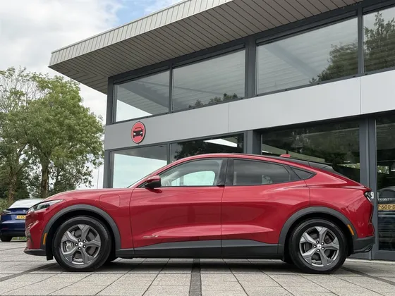 Zunanja slika - Ford Mustang - Mach-E 76 kWh - 190kw - 117000km - odbitek DDV - 1