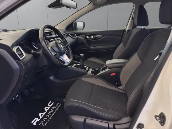 Zunanja slika - Nissan Qashqai - 1.3 DIG-T+KAMERA+TEMPOMAT+LANE ASSIST+LED DNEVNE+ - 1