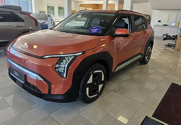 Zunanja slika - KIA EV3 - 58.3 kWh Sky NA ZALOGI -DOBAVA TAKOJ -SUPER UGODNO - 1