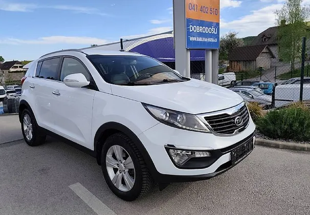Zunanja slika - KIA Sportage - 2WD 1.7 CRDi Limited ZELO LEP - 1