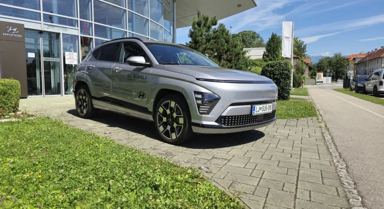 Zunanja slika - Hyundai Kona - 65KWH IMPRESSION V2L. WINTER II cena s subvencij - 1