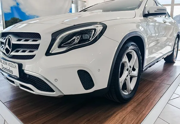 Zunanja slika - Mercedes-Benz GLA-Razred - 180 URBAN PRO AVT-PANORAMA-KAM-EL.PRTLJ-LED-VIDEO - 1