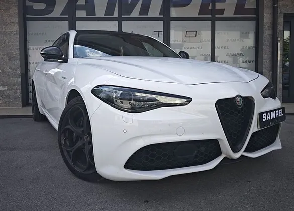 Zunanja slika - Alfa Romeo Giulia - 2.2 AT8 Q4 Veloce - AKT. TEMPOMAT - GRETJE VOLANA - 1