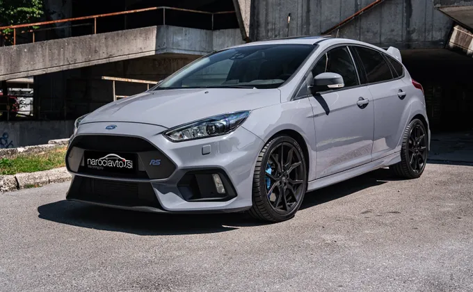 Zunanja slika - Ford Focus - RS - Recaro - SONY - Keyless - Šibedah - Xenon - 1