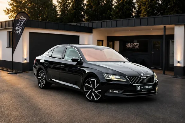 Zunanja slika - Škoda Superb - 2.0 TDI DSG•LIMO•ACC•NAVI•KAMERA•KLJUKA•ATRAKTIVEN - 1