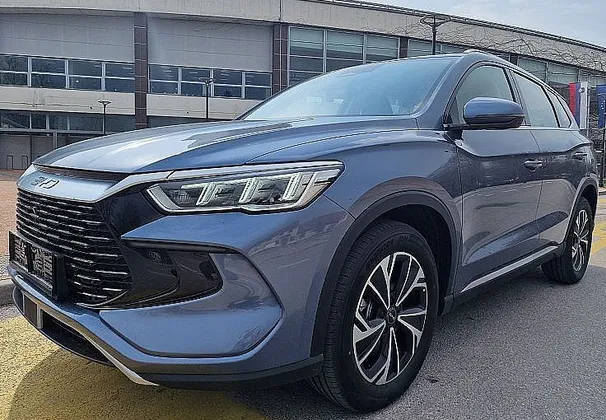 Zunanja slika - BYD Sealion 5 - DM-i DESIGN PHEV - skupni doseg 1016 km - 1