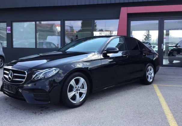 Zunanja slika - Mercedes-Benz E-Razred - E 220 d AMG Style. kamera. navi. LED - 1