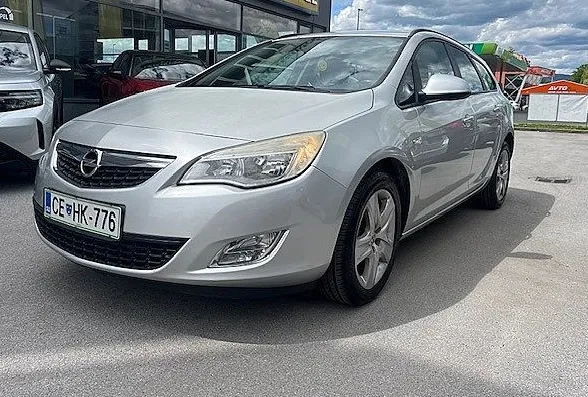 Zunanja slika - Opel Astra - 1.7CDTI 81KW RM6 - 1