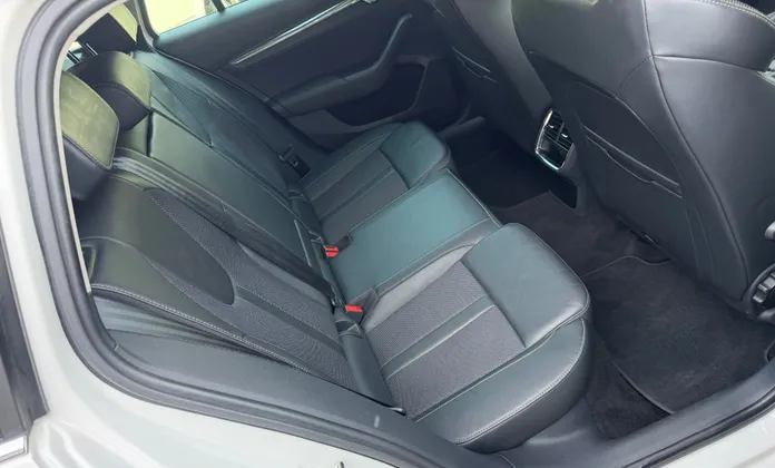 Zunanja slika - Škoda Octavia - 2.0TDI Style DSG 150PS MATRIX ACC PRIKLOP ALU17 - 1