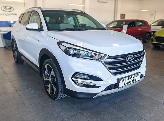 Zunanja slika - Hyundai Tucson - 1.7 CRDi°°2.Lastnik°°SLO°°Kamera°°Servisiran - 1