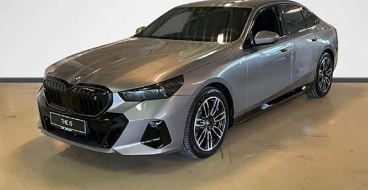 Zunanja slika - BMW i5 - eDrive40  AT - 1