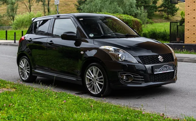 Zunanja slika - Suzuki Swift - 1.6 Sport - Xenon - Ogrevanje sedežev - Keyless - 1