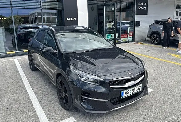Zunanja slika - KIA XCeed - 1.5 T-GDI. EX WAY - DIGITALNI ŠTEVCI. 1.LASTNIK. . - 1