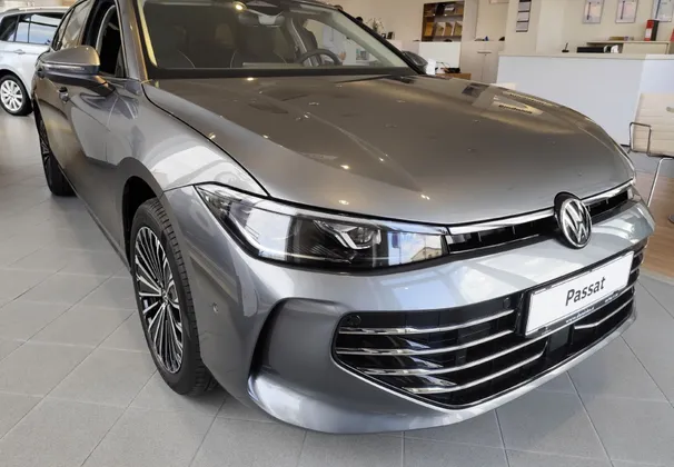 Zunanja slika - Volkswagen Passat - Variant 1.5 TSI eHybrid Elegance DSG 150kW - 1
