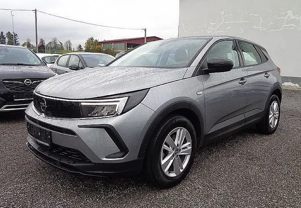 Zunanja slika - Opel Grandland - 1.2 TURBO 130hp - samo 58.030km - 1