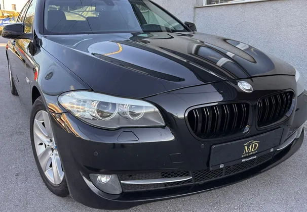 Zunanja slika - BMW Serija 5 - : 520d-XSENON-GRETJE SEDEŽEV-ŠIBEDAH-AUTOMATIK - 1