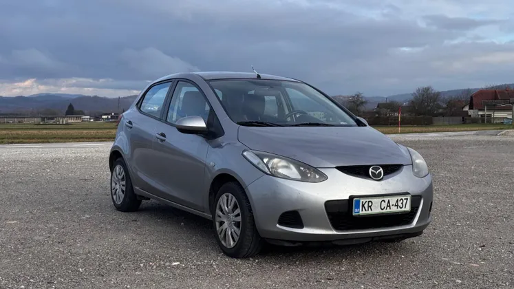 Zunanja slika - Mazda Mazda2 - 1,3i TE Plus - 1
