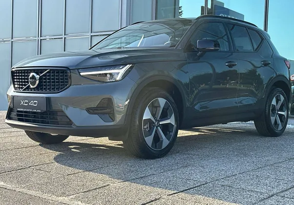 Zunanja slika - Volvo XC40 - B3 P Plus Dark AT DCT... - 1