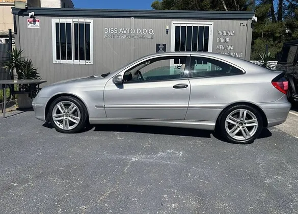 Zunanja slika - Mercedes-Benz C-Razred - C 200 OBROK 84X-42EUR NA KREDIT BREZ POLOGA... - 1