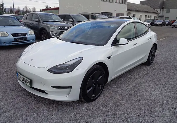 Zunanja slika - Tesla Model 3 - Long Range RWD - NA VOLJO ZA POSLOVNI NAJEM - 1