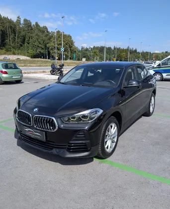 Zunanja slika - BMW X2 - serija : sDrive18d Advantage|FuLED|el.prtljažnik|2xPDC+kamera - 1