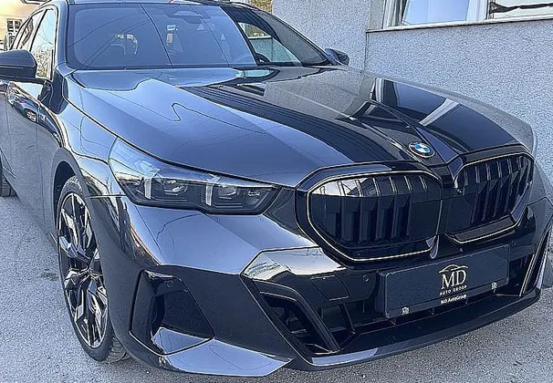 Zunanja slika - BMW Serija 5 - Touring: 520i Touring-M-SPORT-PRO-HEAD UP-PANO-BANG OLUF - 1