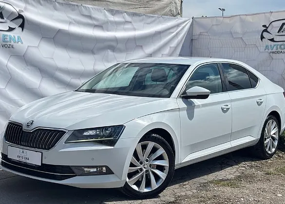 Zunanja slika - Škoda Superb - 2.0 TDI-LED-NAVI-MEMORY-18COL-PDC+KAM-GRETJE - 1