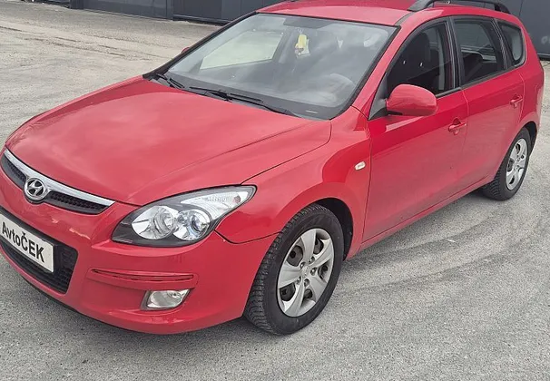 Zunanja slika - Hyundai i30 Wagon - 1.6 CRDI + UGODNO - 1