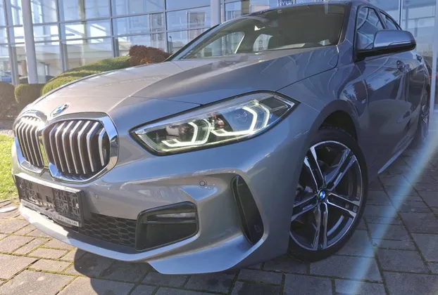 Zunanja slika - BMW Serija 1 - : 118iA 136ch M Sport DKG7 DECEMBRSKA AKCIJA - 1