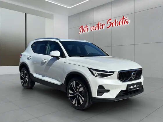 Zunanja slika - Volvo XC40 - B3 AUT. - 1