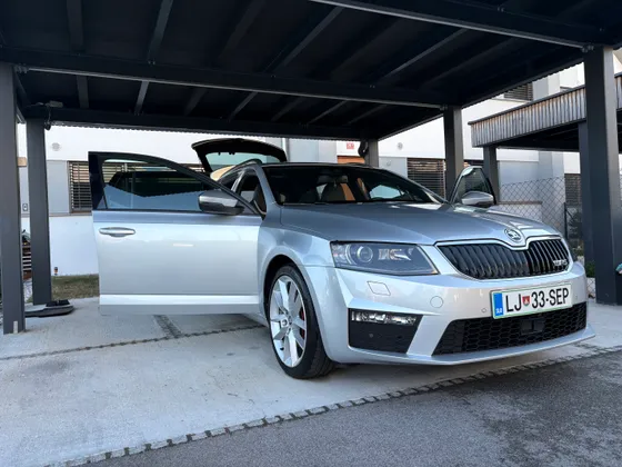 Zunanja slika - Škoda Octavia - Combi 2,0 TDI RS DSG - 1