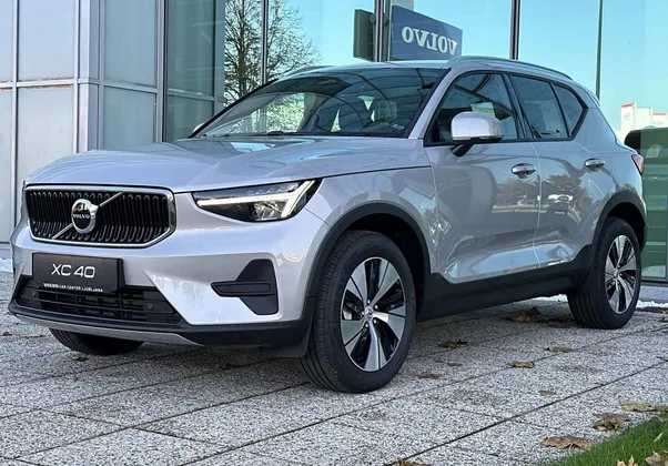 Zunanja slika - Volvo XC40 - B3 P Core AT DCT 3 leta garancije + 3 servisi... - 1