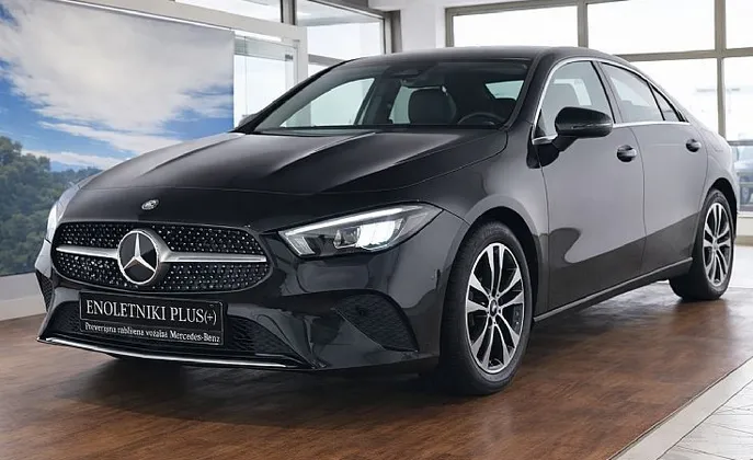 Zunanja slika - Mercedes-Benz A-Razred - 200 LIMUZINA PRO-KAMERA-DAB-17 COL-GRETJE-VIDEO - 1